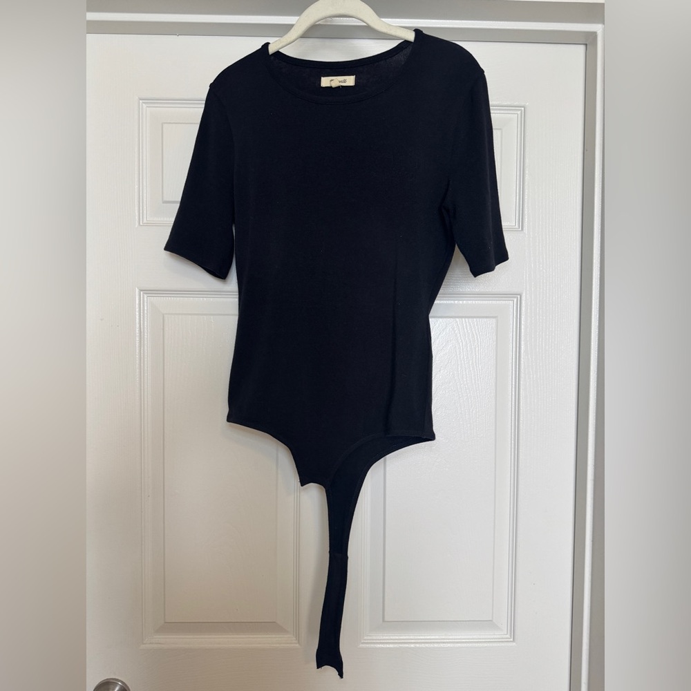 Madewell | Crewneck Short-Sleeve Thong Bodysuit Black - Picture 3 of 8